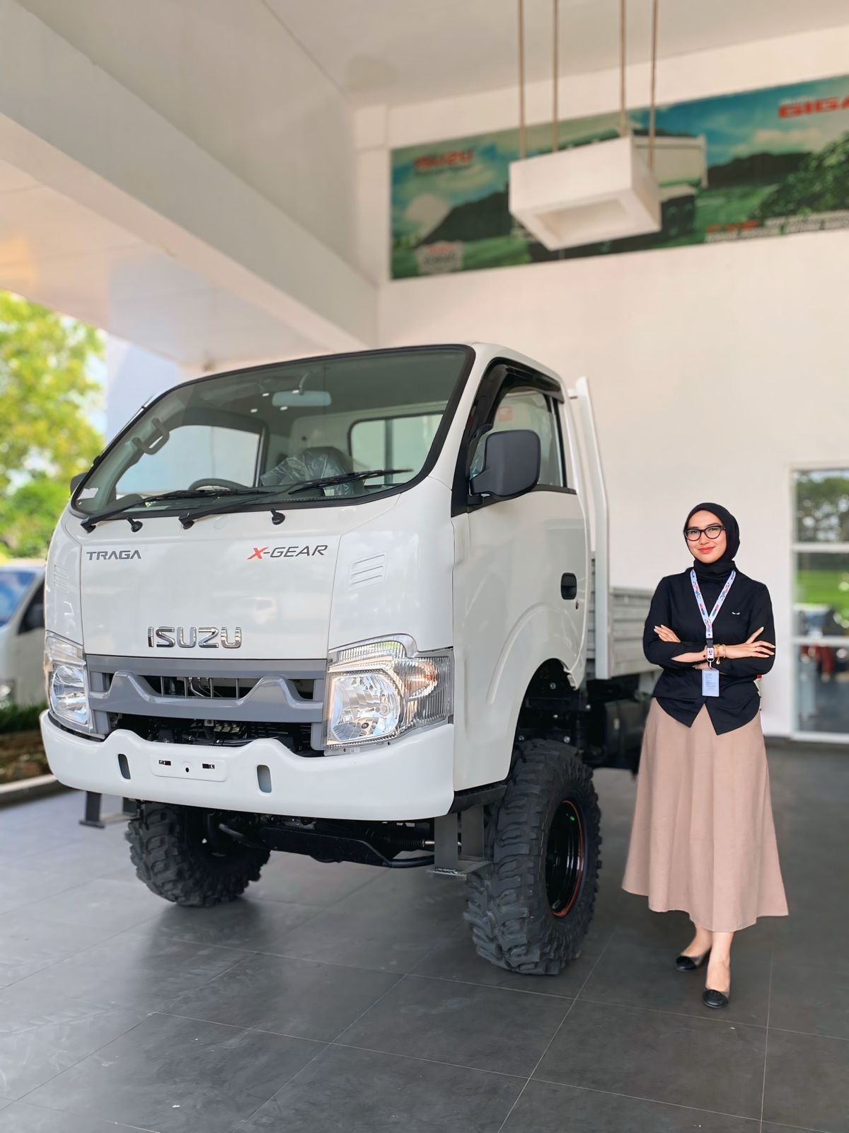 Penyerahan Unit Isuzu Palembang - DELIVERY TRAGA X GEAR 4x4